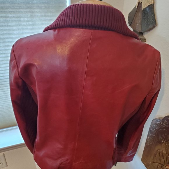 Vintage red leather jacket - Picture 5 of 6